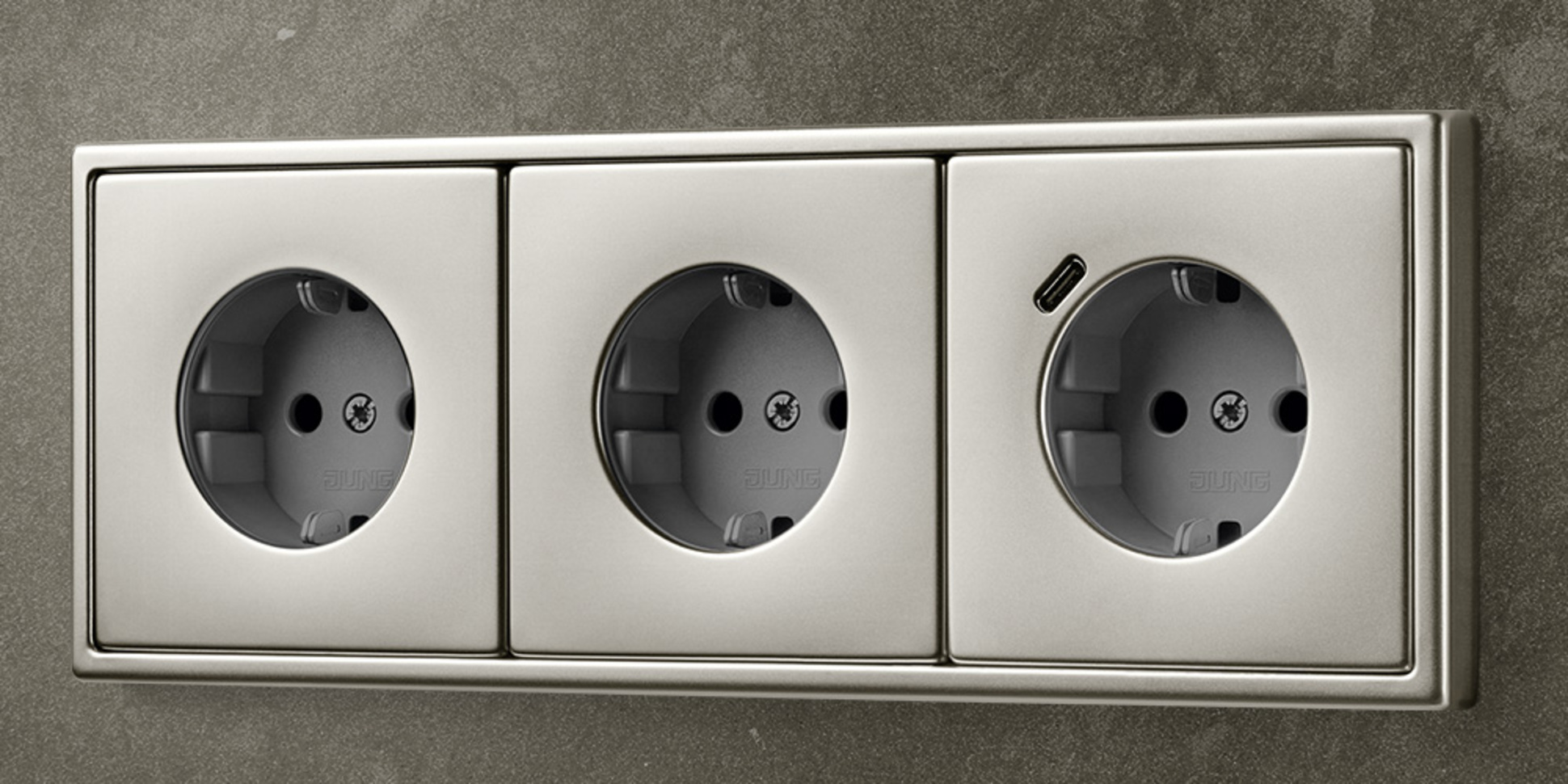 SCHUKO® Steckdosen mit USB bei Elektro Schweizer in Nürtingen