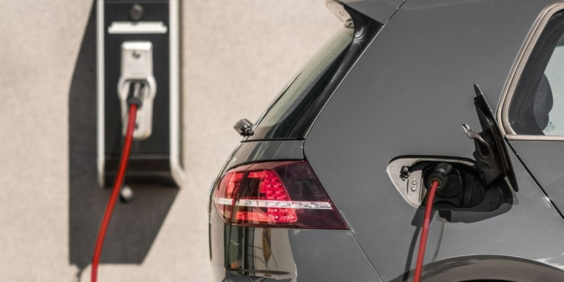 Schutz für E-Mobility bei Elektro Schweizer in Nürtingen