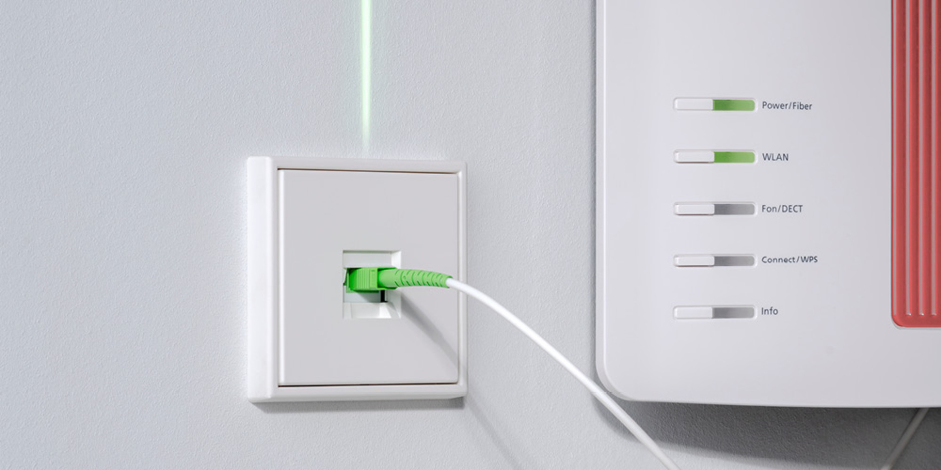 Die neuen Glasfaser-Anschlussdosen bei Elektro Schweizer in Nürtingen